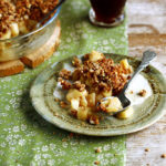 Crumble à la poire et à la crème de châtaigne