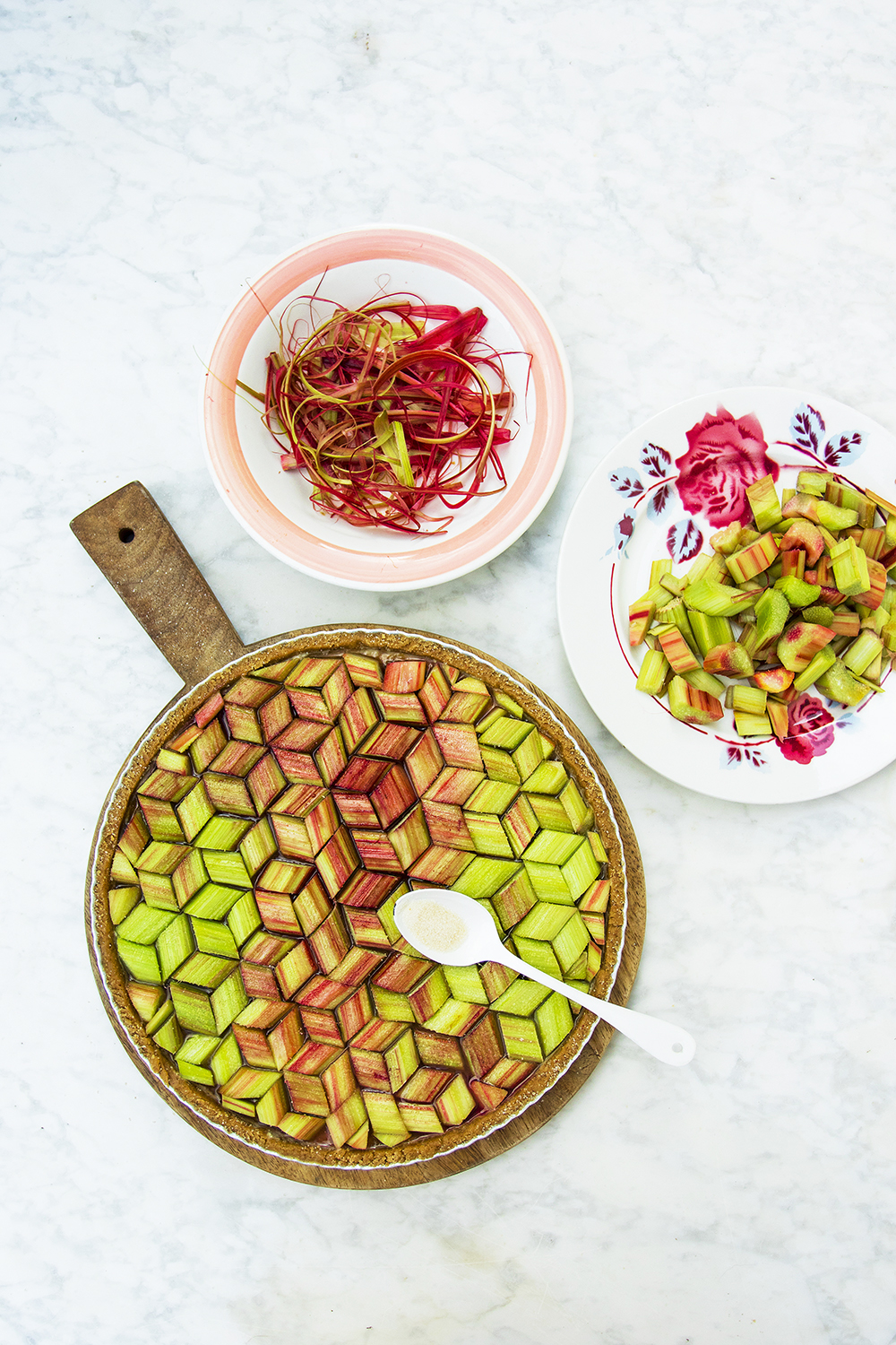 Tarte géométrique à la rhubarbe